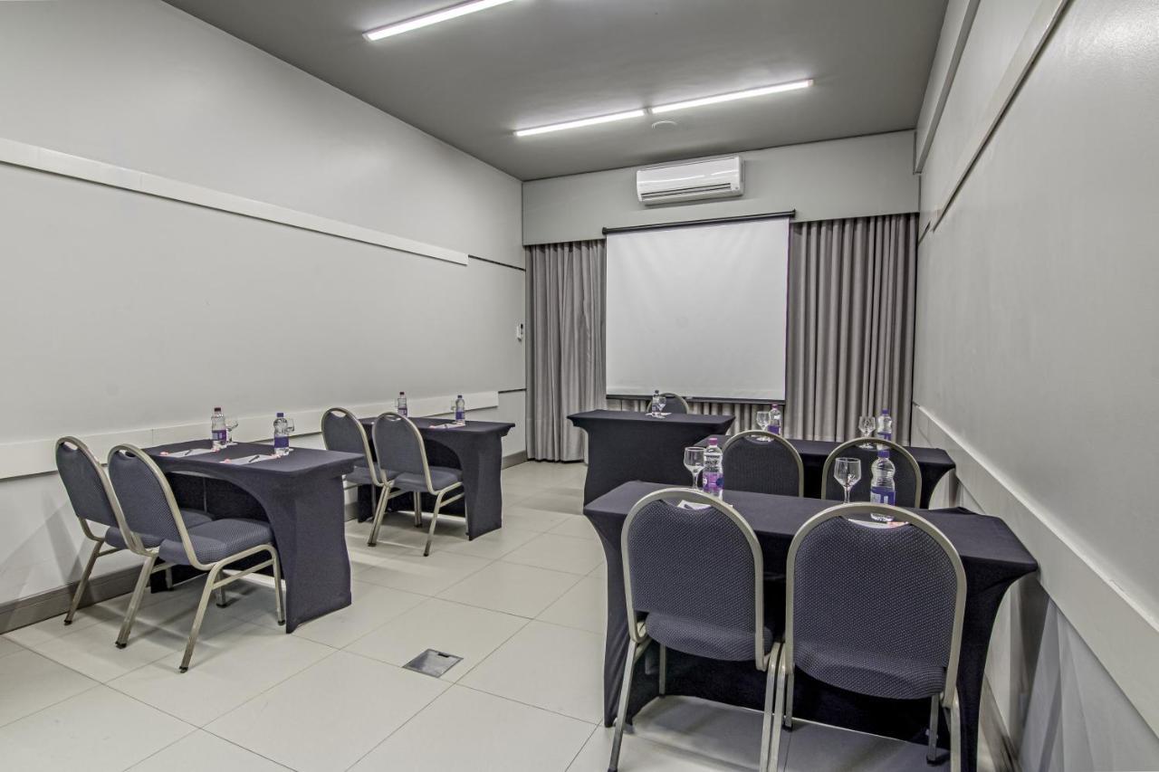 Hotel Deville Express Cascavel Cascavel  Exterior foto